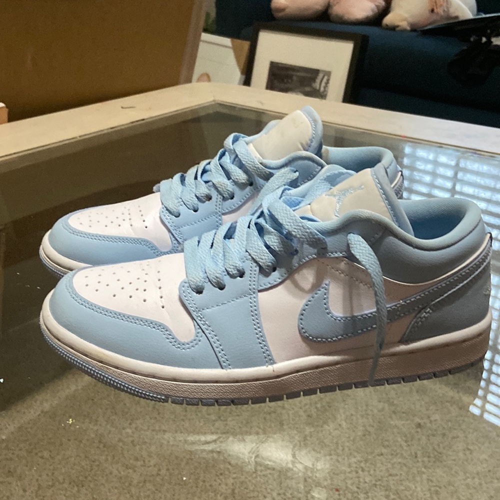 Air Jordan lows